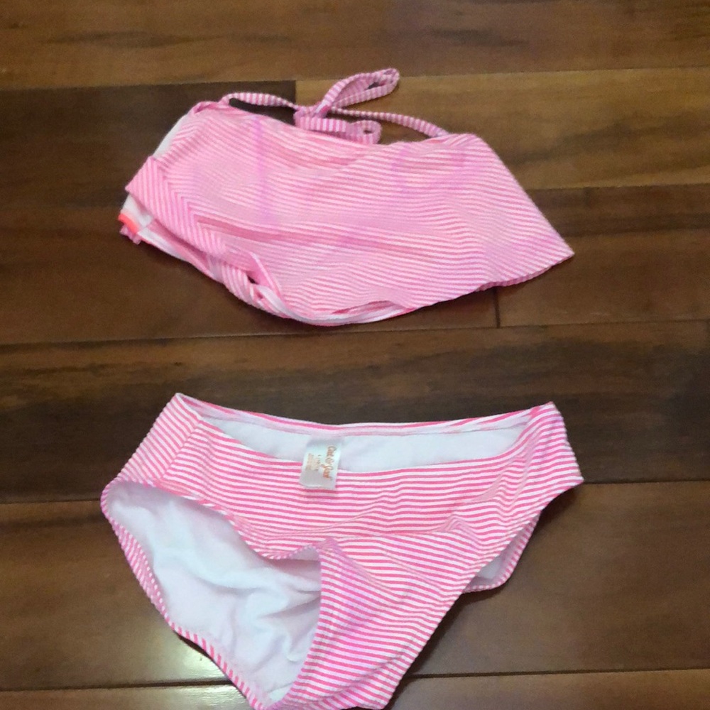 Super cute striped pink and white bikini🌪